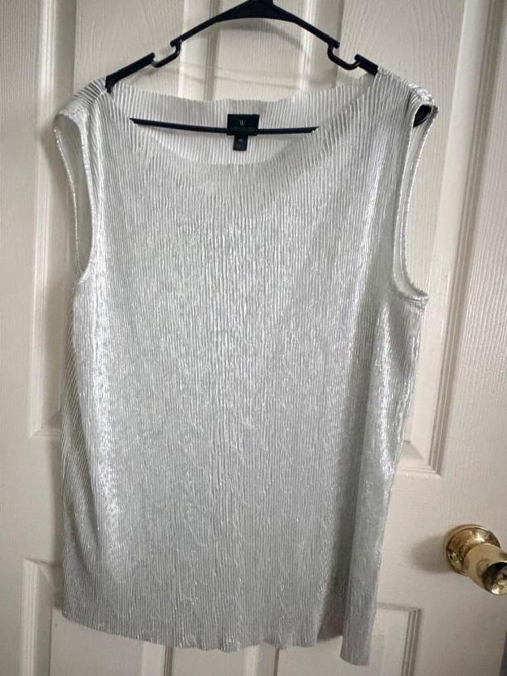 Worthington Silver Sleeveless Pleated Tank Top
